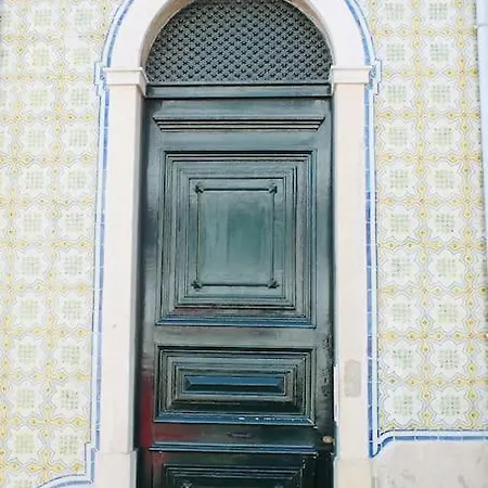 Apartamento Charme Na Estrela Lisboa